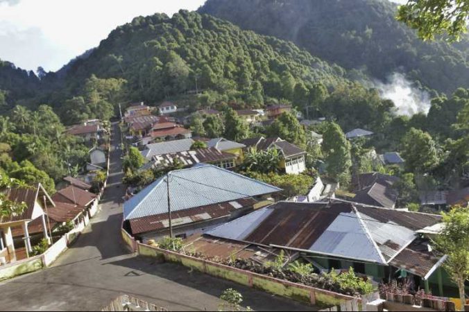 Melihat Rumah Pengeringan Cengkih dan Pala di Kalaodi